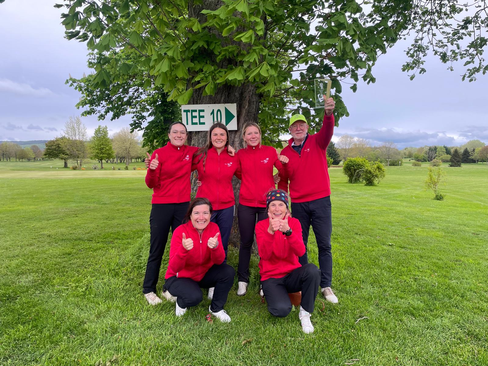 equipe feminine du golf du val de sorne pres de lons le saunier 